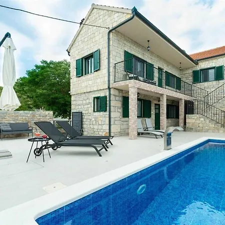 ヴィラ Didovi Snovi Li Ane Lišane Ostrovičke