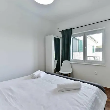 Didovi Snovi Li Ane * Lišane Ostrovičke